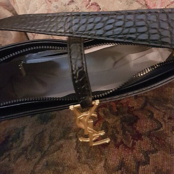 YSL logo black shoulder bag. - Picture 8 of 9